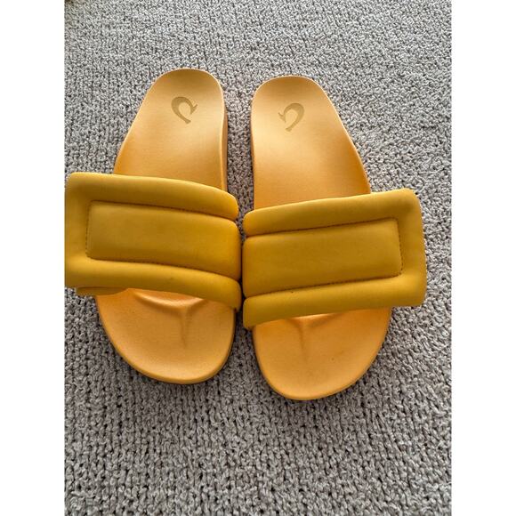 OluKai sunbeam slides size 8 - Picture 2 of 7